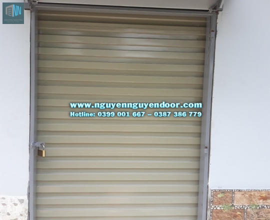CỬA CUỐN TẤM LIỀN ĐẨY TAY CÔNG NGHỆ ÚC TẠI LONG AN
