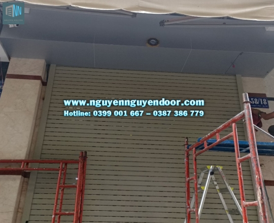 CỬA CUỐN KHE THOÁNG CÔNG NGHỆ ĐỨC & CỬA NHÔM XINGFA NHẬP KHẨU TẠI ĐƯỜNG BÀ HẠT, QUẬN 10