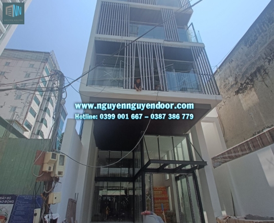 CỬA CUỐN KHE THOÁNG CÔNG NGHỆ ĐỨC LÀM CỬA HẦM TẠI VÕ VĂN TẦN, QUẬN 3