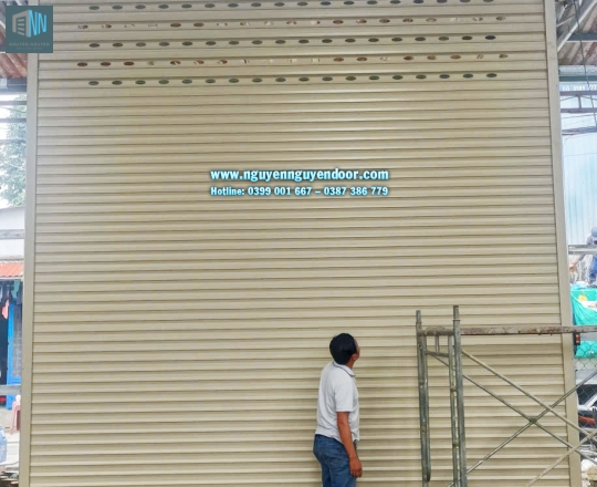 CỬA CUỐN CÔNG NGHỆ ĐỨC CHẾ ĐỘ LÁ BÍT TẠI LÊ THỊ HOA THỦ ĐỨC