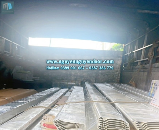 CỬA CUỐN SIÊU TRƯỜNG ĐÀI LOAN SƠN TĨNH ĐIỆN TẠI LONG AN