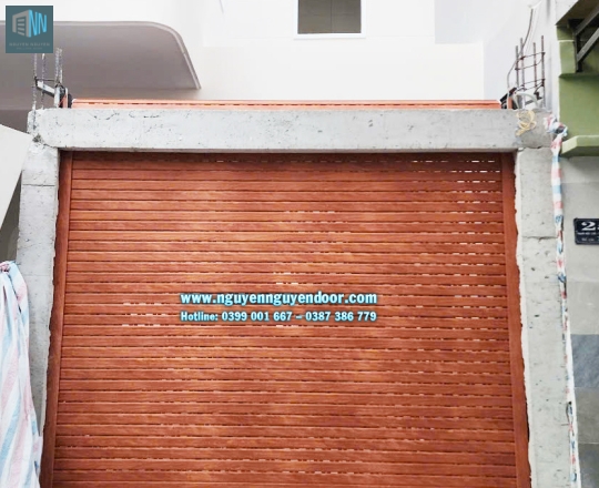 CỬA CUỐN KHE THOÁNG CÔNG NGHỆ ĐỨC MÀU VÂN GỖ