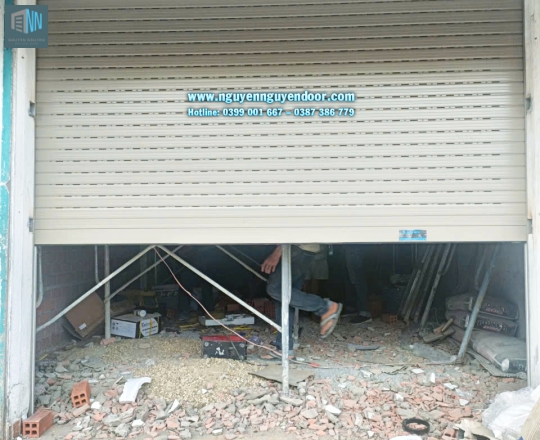CỬA CUỐN KHE THOÁNG CÔNG NGHỆ ĐỨC TẠI ĐƯỜNG Ụ GHE 