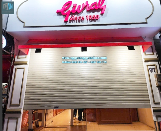 CỬA CUỐN LÁ BÍT CÔNG NGHỆ ĐỨC TẠI TIỆM BÁNH GIRVAL CHI NHÁNH THÀNH THÁI