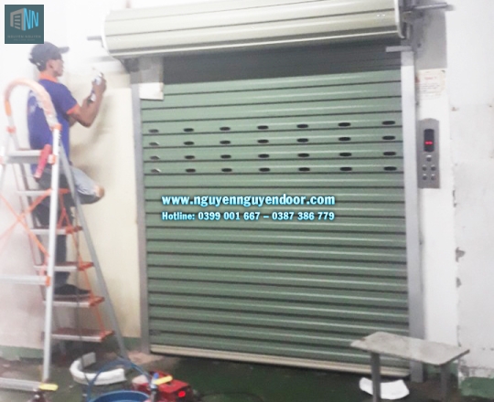 CỬA CUỐN ĐẨY TAY CÔNG NGHỆ ÚC TẠI SÓNG THẦN