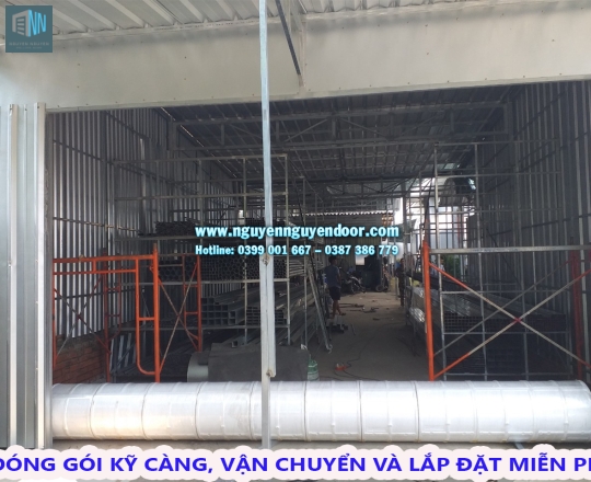 CỬA CUỐN TẤM LIỀN CÔNG NGHỆ ÚC TẠI HÓC MÔN, TP HCM