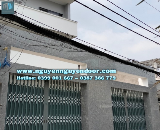CỬA KÉO ĐÀI LOAN TẠI ĐƯỜNG 49 HIỆP BÌNH PHƯỚC, THỦ ĐỨC