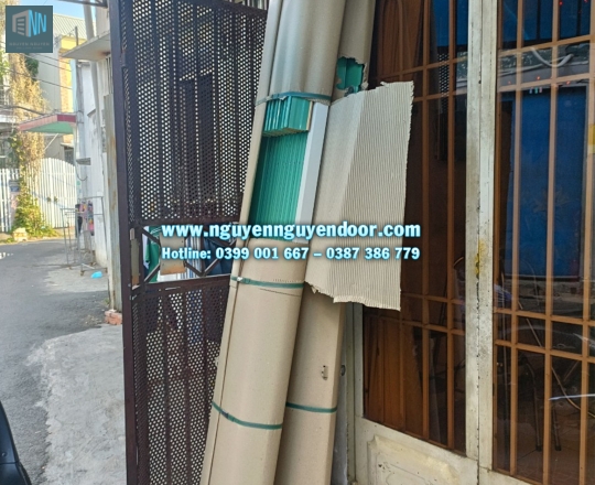 CỬA KÉO ĐÀI LOAN TẠI QUỐC LỘ 1A, THỦ ĐỨC