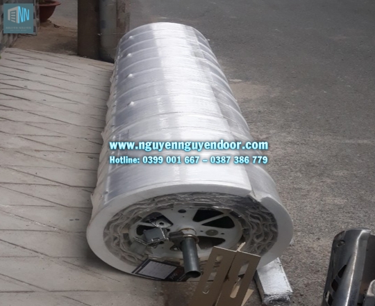 CỬA CUỐN TẤM LIỀN ĐẨY TAY CÔNG NGHỆ ÚC TẠI LINH ĐÔNG, THỦ ĐỨC - PHẦN 1