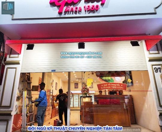 CỬA CUỐN LÁ BÍT CÔNG NGHỆ ĐỨC TẠI TIỆM BÁNH GIRVAL CHI NHÁNH THÀNH THÁI