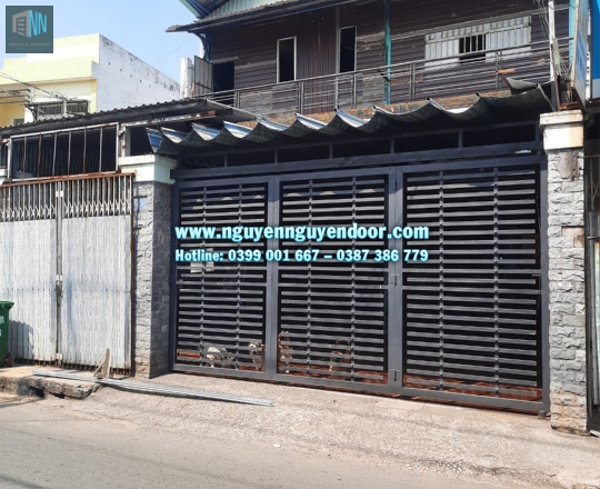 CỬA CUỐN TẤM LIỀN CÔNG NGHỆ ÚC TẠI TAM BÌNH, THỦ ĐỨC