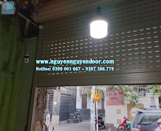 CÔNG TRÌNH CỬA CUỐN NHÀ ANH NINH PHẠM VIẾT CHÁNH Q3