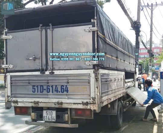 CỬA CUỐN KHE THOÁNG CÔNG NGHỆ ĐỨC MÀU VÂN GỖ