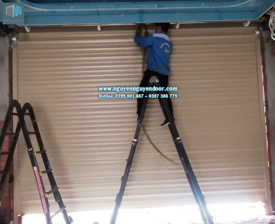 CỬA CUỐN LÁ BÍT CÔNG NGHỆ ĐỨC TẠI NHÀ GA T3