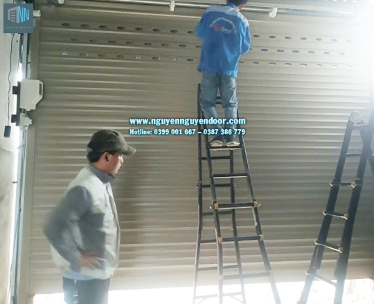 CỬA CUỐN LÁ BÍT CÔNG NGHỆ ĐỨC CÓ MẶT TẠI QUỐC LỘ 13