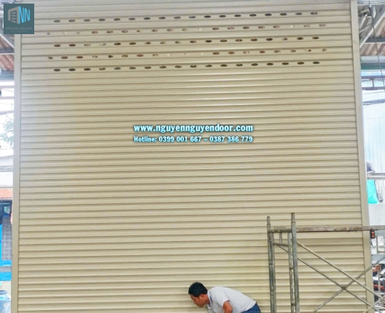 CỬA CUỐN CÔNG NGHỆ ĐỨC CHẾ ĐỘ LÁ BÍT TẠI LÊ THỊ HOA THỦ ĐỨC