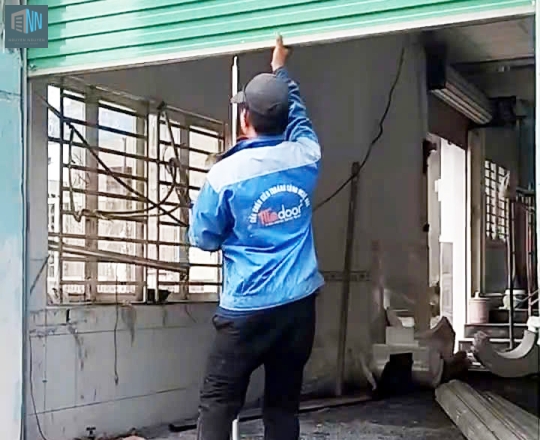 CỬA CUỐN TẤM LIỀN CÔNG NGHỆ ÚC TẠI TÔ NGỌC VÂN 