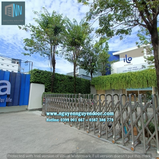 CỬA CỔNG XẾP INOX 2